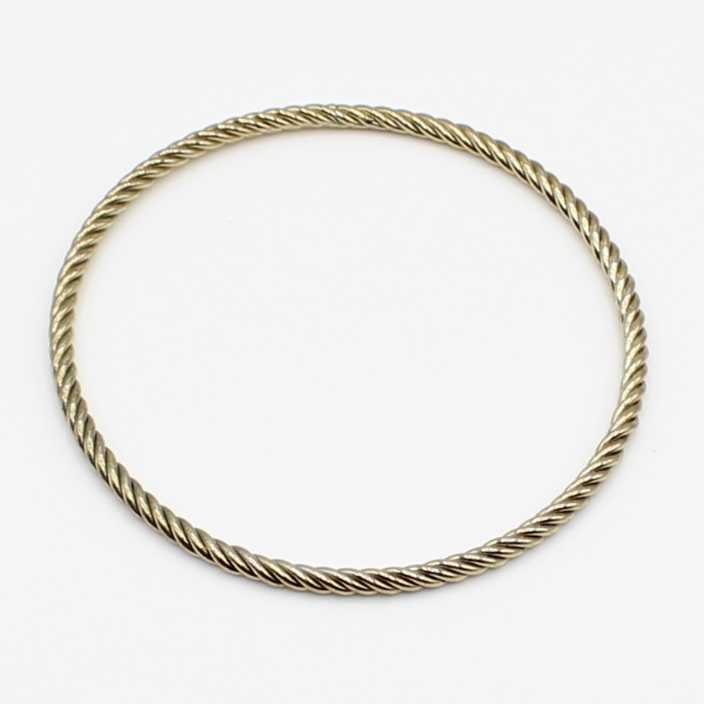 Vintage twisted goldtone bangle bracelet - Picture 4 of 5
